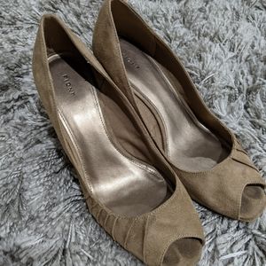 Fioni tan camel faux suede peep toe wedges